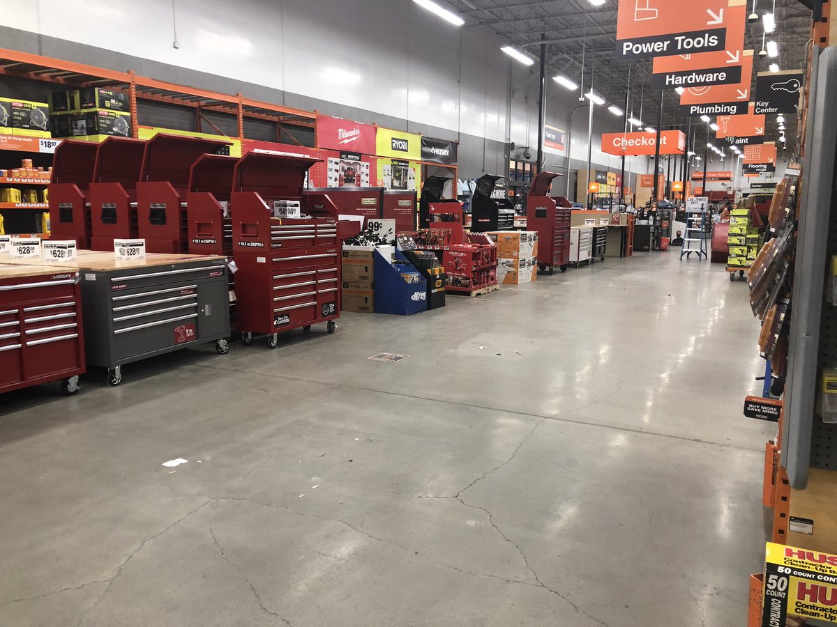 Awesome job Leslie and Kat for ensuring that we clear out the racetrack for our next event!!  <a href="/MichaelFloresHD/">Michael Flores</a> <a href="/JennyBarnardFES/">JBarnard</a> <a href="/idrissi_mary/">mary el idrissi</a> <a href="/JarrodFarmer4/">Jarrod Farmer</a>