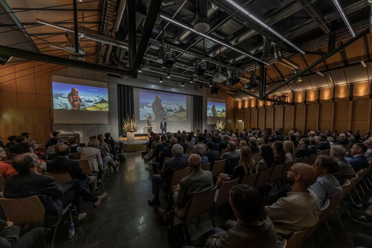 venturelab_ch's tweet image. Congratulations to the nominated startups for the ZKB Pionierpreis Technopark!
startupticker.ch/en/news/zkb-pi…
Who will win the Award? We&apos;ll find out on May 10! 
Good luck to @aiEndoscopic #HMCare @IsochronicRobot #LifeMatrix @Lumiphase @NematX_AG #Spiden
@ZKB_ch @Technopark_ch
