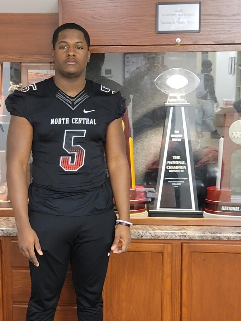 dylan5ross's tweet image. Had an absolutely amazing visit at North Central today. Thanks to @CoachJanecek @CoachSpence_NCC @CoachDierking for having, greatly appreciated. @football_ncc