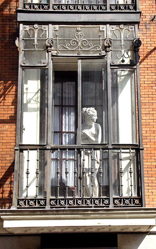 literlandweb1's tweet image. "Cuántas despedidas sin decir adiós".
Nerea Delgado