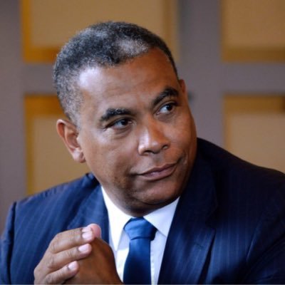 Tous les ménages heureux se ressemblent, chaque ménage malheureux l'est à sa manière. Alors quittons le chemin du malheur et, ayons une vue de prospérité pour tout le monde.
🙏 👏👏👏👏
Olivier KAMITATU.

Une très grande vision que je soutiens et que je soutiendrai.