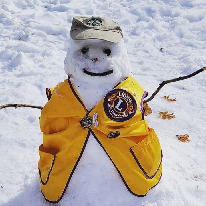 Stay warm! #RockinTheVest 🦁 ☃️❄️

📸: Lions Camps at Teresita Pines