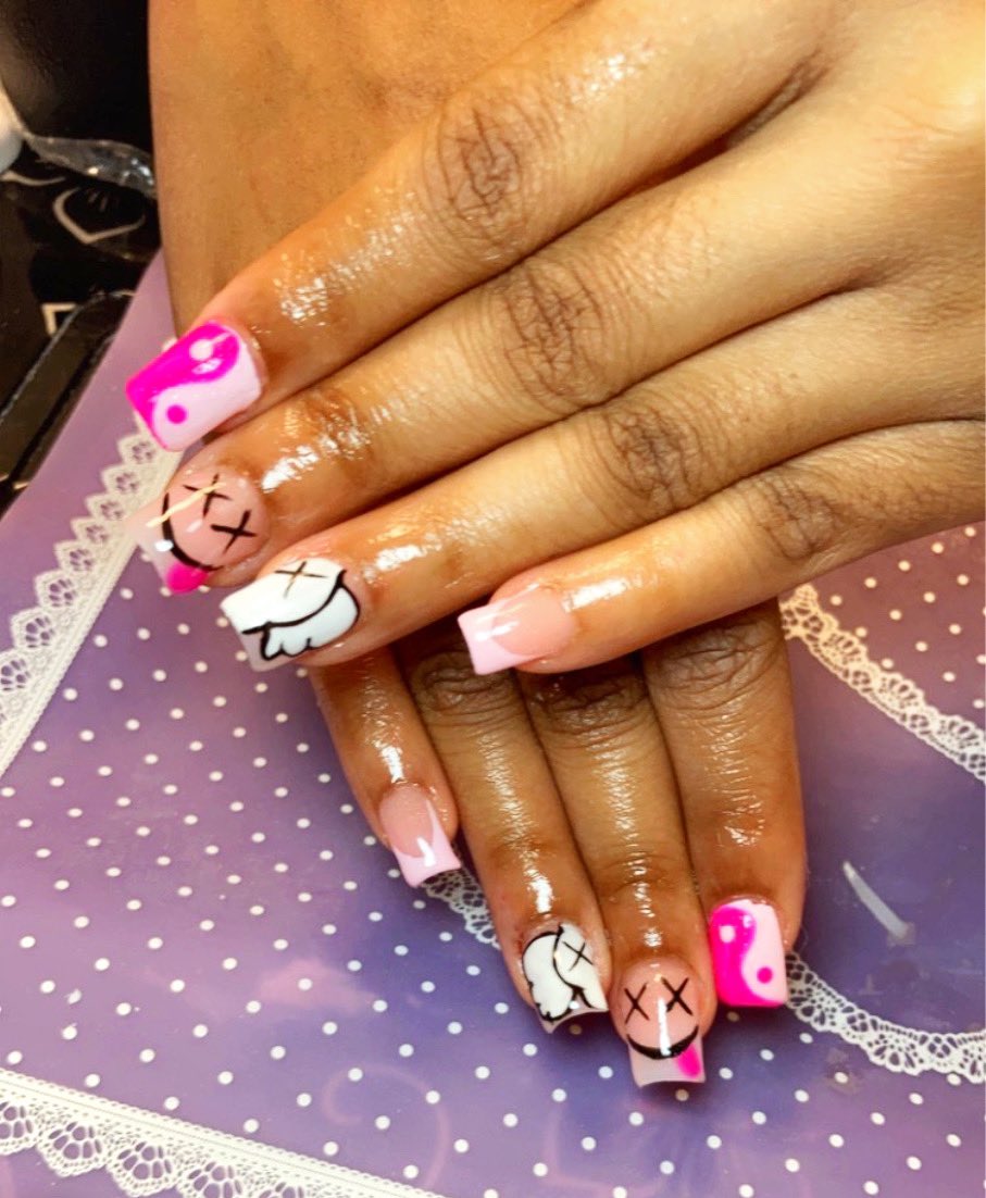kirrah_dione's tweet photo. When it comes to me and nails I’m a SLAY it! 💕🤍✨.                                    #csu23 #csu24 #csu25 #csu22 #csu21 #csu20 https://t.co/ViQm8tL6Gt