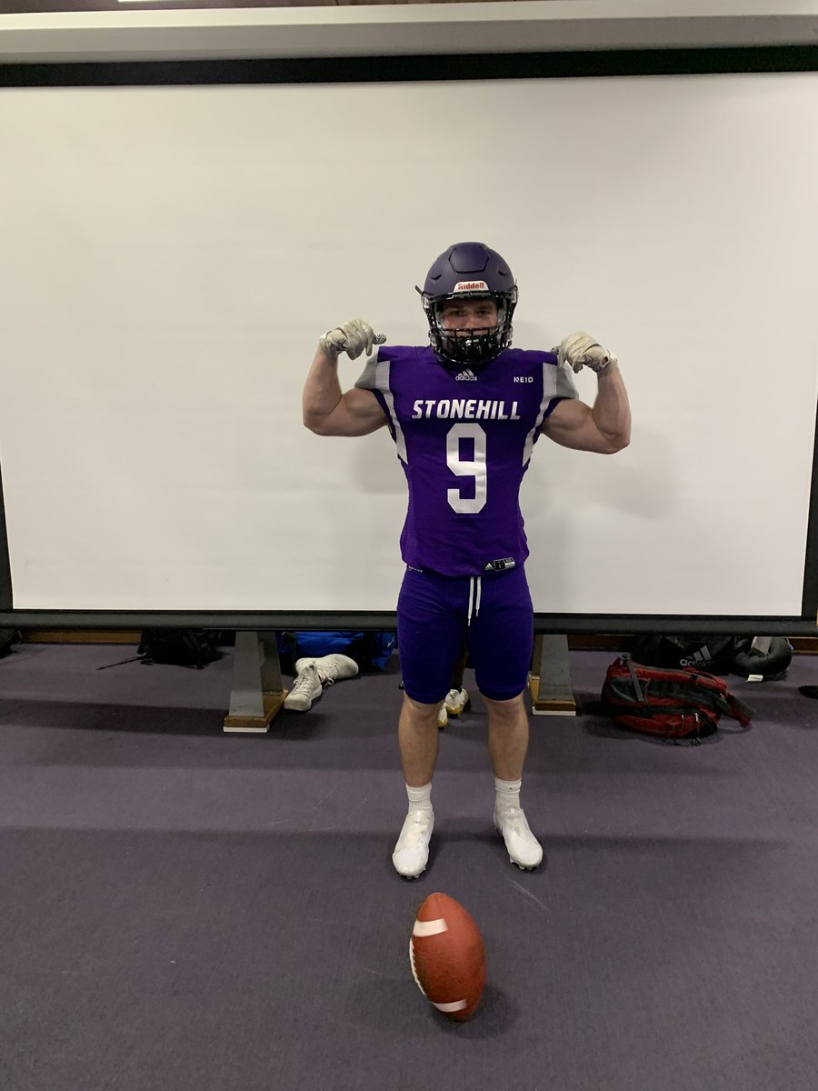 gwhitee21's tweet photo. Blessed to receive an offer from Stonehill College!! @CoachEliGardner @Abaskerville_7 @toddavasey https://t.co/gV57YDYuP5