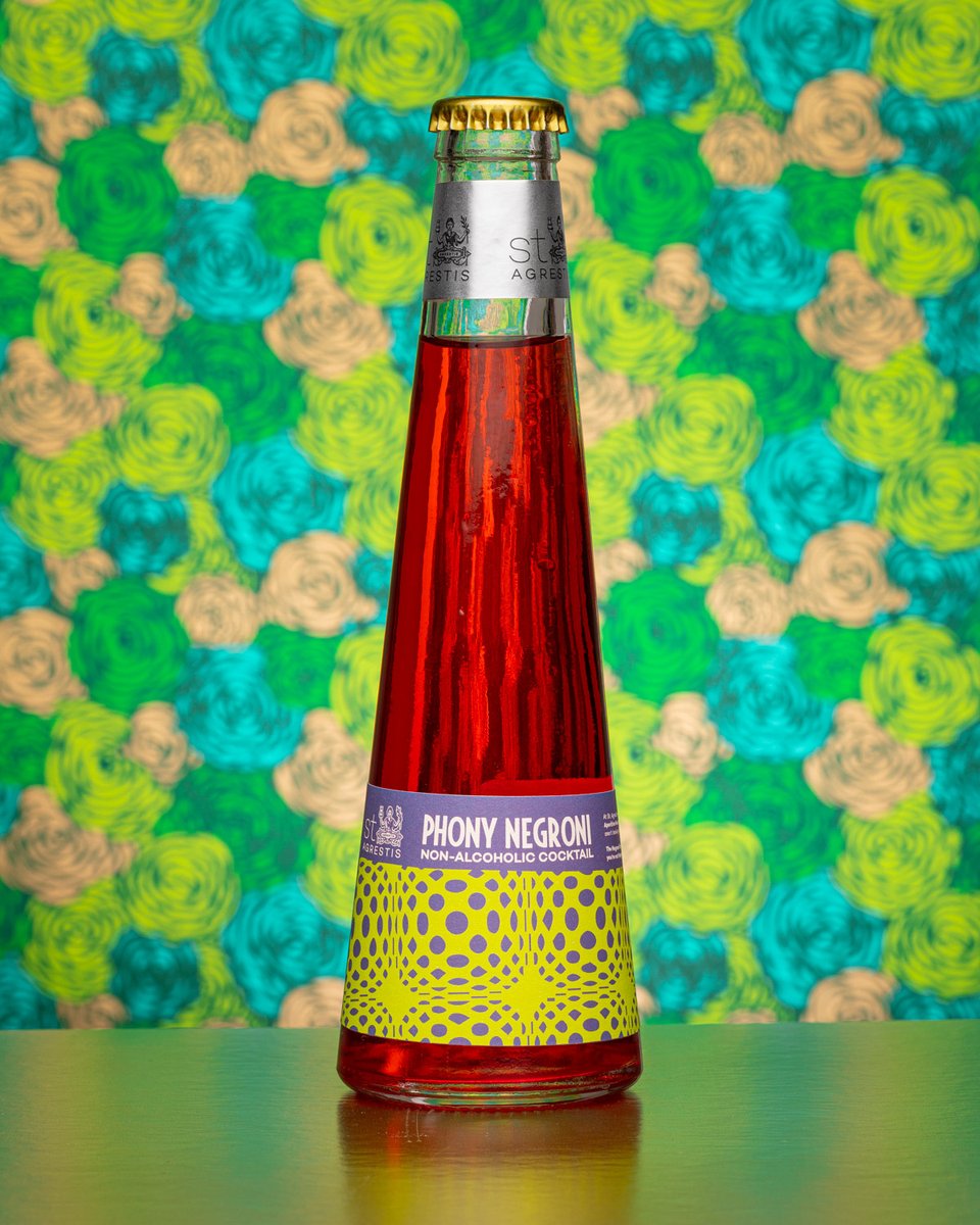 BevNET's tweet image. The latest from @StAgrestis: The Phony Negroni. It’s a take on the popular gin cocktail, minus the booze. Juniper, citrus, and floral notes are balanced out by the bitterness of a classic Negroni, with an added touch of carbonation. 

#bevnet #dryjanuary #nonalcoholic #cpg