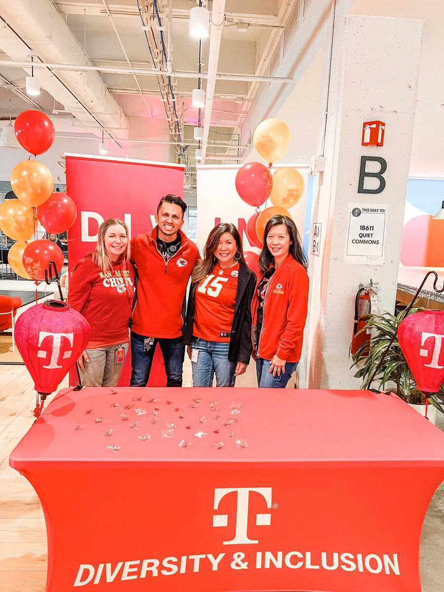 Farni Boten tweet media