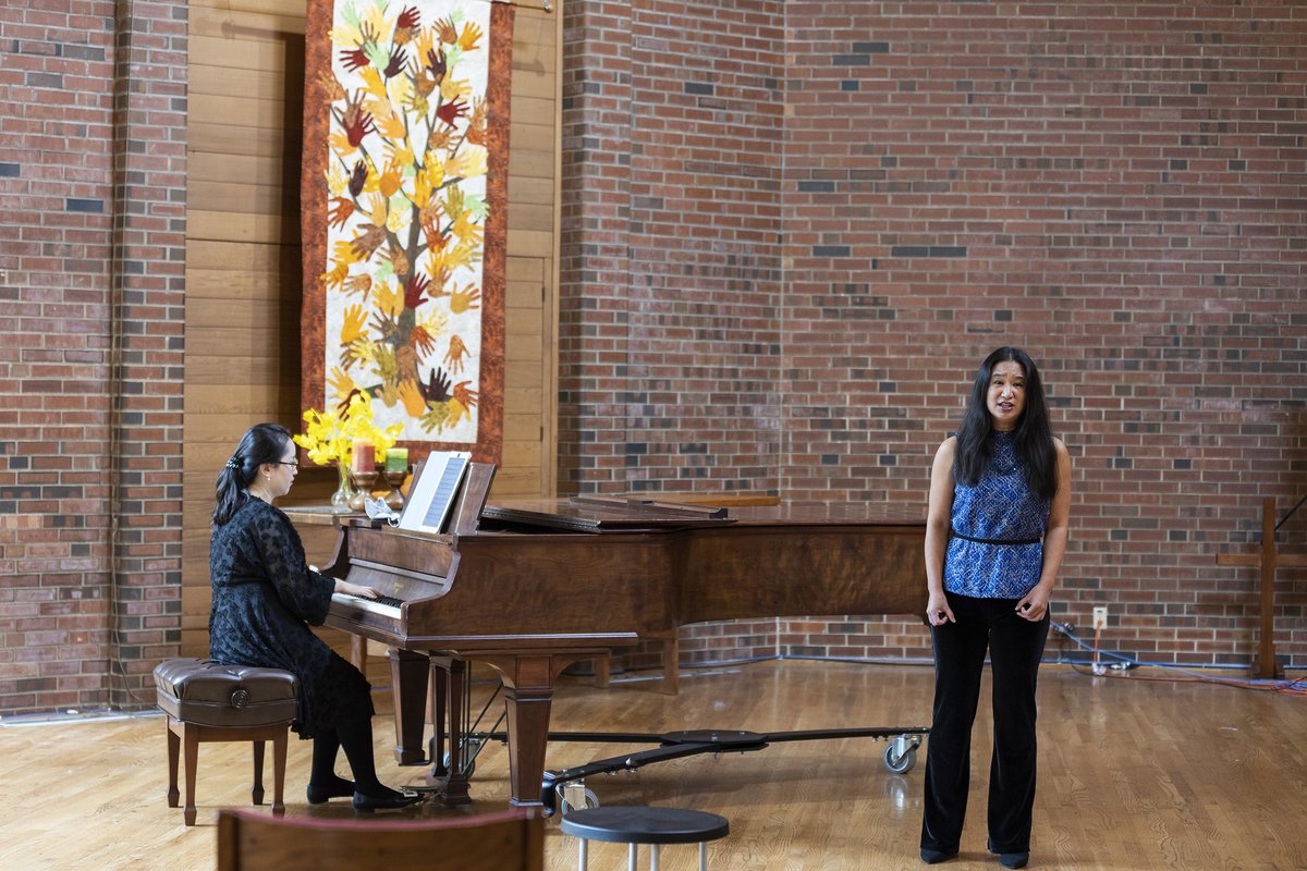 Today’s happy hour concert features soprano Lin Chen and  pianist  Xin Chang performing  musical theater songs! 
Tune to our YouTube page at 5 pm and enjoy this wonderful program and performers!
Link:
youtube.com/watch?v=yQD4jz…

#lmc #happyhourconcerts #ladiesmusicalclub