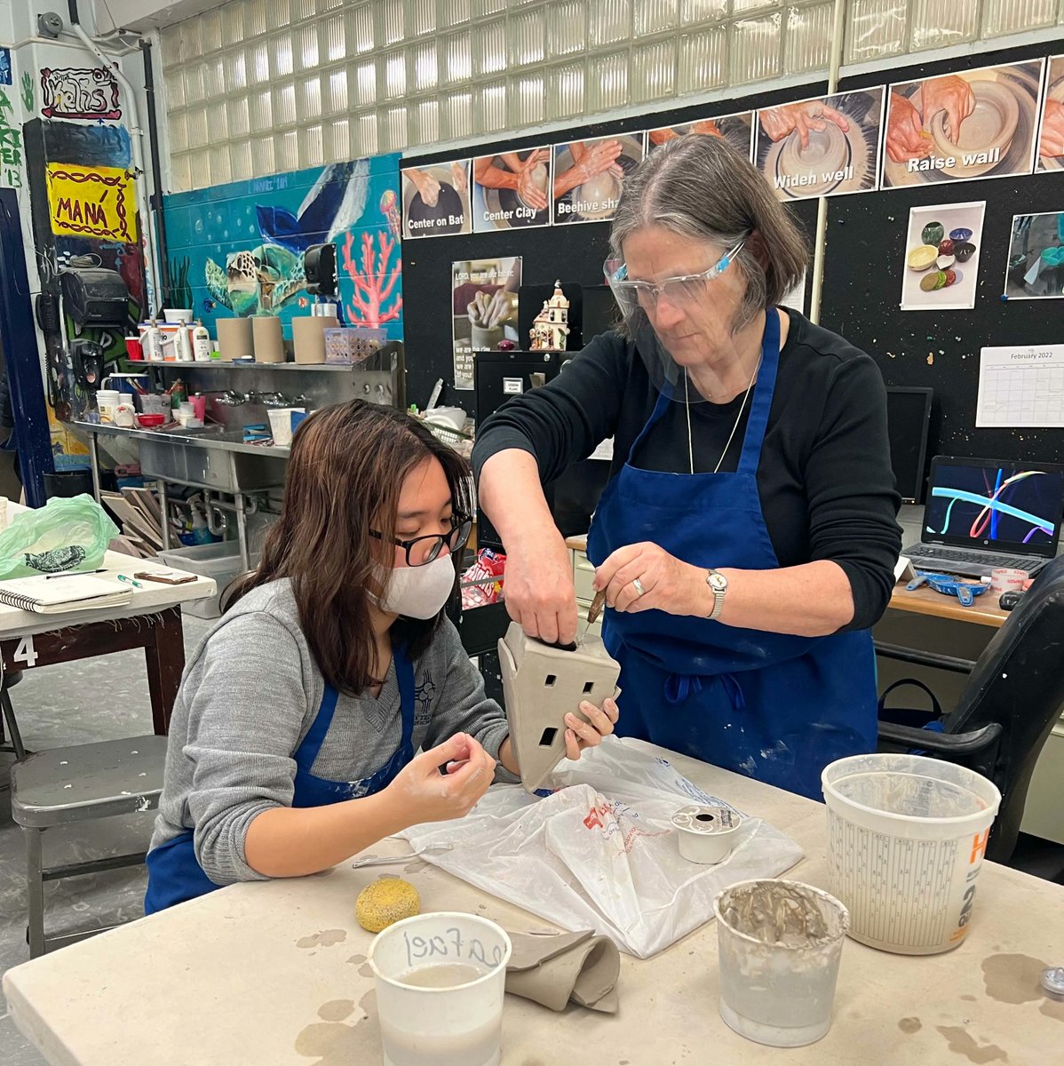 HolyTrinityChi's tweet photo. Students in Ceramics class are creating their own lanterns in all different shapes. So great to see the creativity of each artist “shine” through in their work!
#weareHT #HTexcellence #ceramics https://t.co/EULLh2CJC8