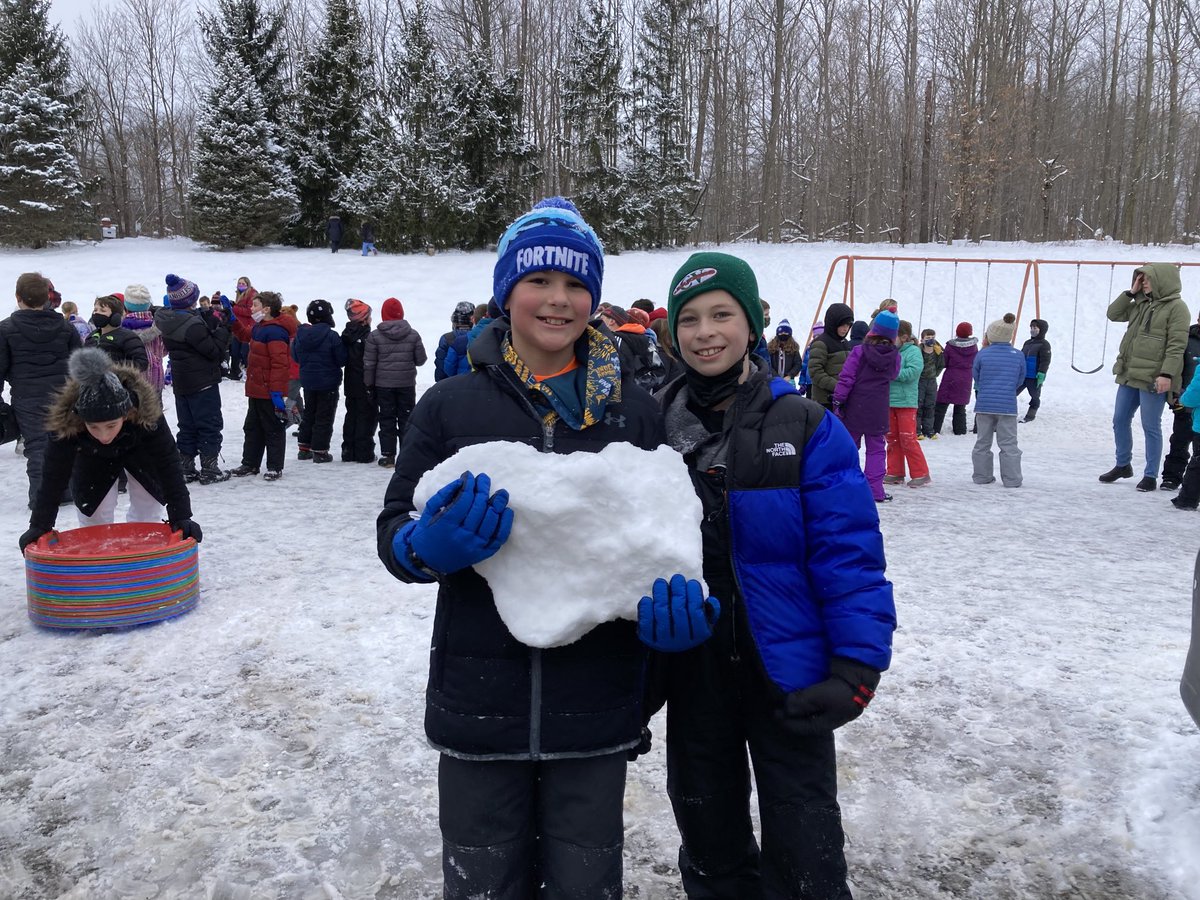cfGoodin's tweet photo. FUN Friday!!!! So much fun sledding with this awesome crew!!! #cfevs #cfChooseCourage https://t.co/nLwEQCBMfm