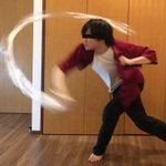 手足にラップを巻いてパンチなどを出すと？格ゲーのエフェクトを再現できる!