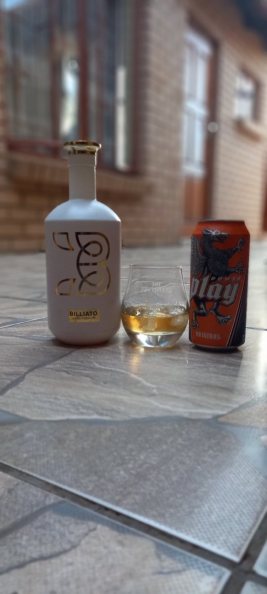 Paballo_VM's tweet photo. @casspernyovest #BilliatoATasteOfWealth #billiato we start the weekend.. ya mara ere grootman https://t.co/zj6DCwsPOc
