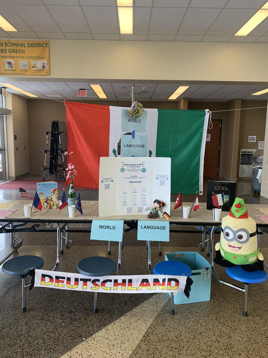 SammyCat8erick's tweet photo. UDHS World Language Department is ready for the program of studies fair for @SRMSCardinals @UDHSCardinals https://t.co/3jLo5RNRmp