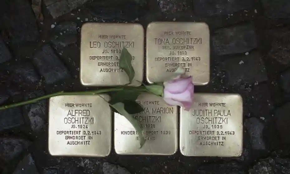 guidecca8's tweet image. Brand new opera #FinziContini opened at @Folksbiene theatre New York yesterday. Giorno di Memoria in Italy. Fabulous tribute to #Bassani #author and city of #Ferrara - elegant + poignant #reminder for us all. wp.me/p5eFNn-6MH