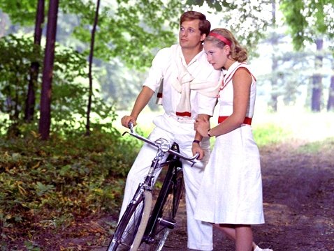 guidecca8's tweet image. Brand new opera #FinziContini opened at @Folksbiene theatre New York yesterday. Giorno di Memoria in Italy. Fabulous tribute to #Bassani #author and city of #Ferrara - elegant + poignant #reminder for us all. wp.me/p5eFNn-6MH