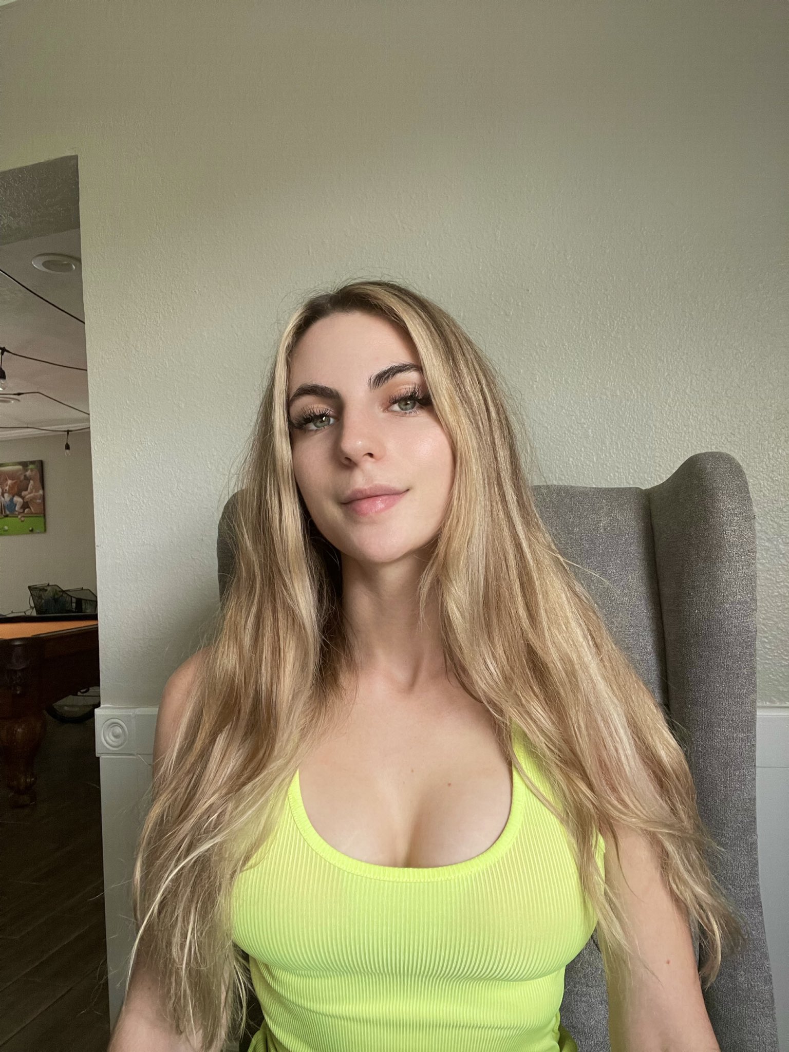 TW Pornstars - Lil’ Luna. Twitter. Hopping on stream in about 30ish min. 4:55 PM - 28 Jan 2022