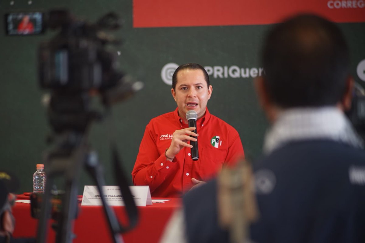 AbiArredondo's tweet photo. En rueda de prensa en compañía de @jlvillalobosg de la @CnarpPri, anunciamos la Campaña Nacional de Afiliación, Actualización y Credencialización de la Militancia.
En cada Mpio. tenemos gran presencia de priistas, comprometidos, entusiastas, que trabajan en beneficio del #PRIQRO. https://t.co/wkVdmZz3KN