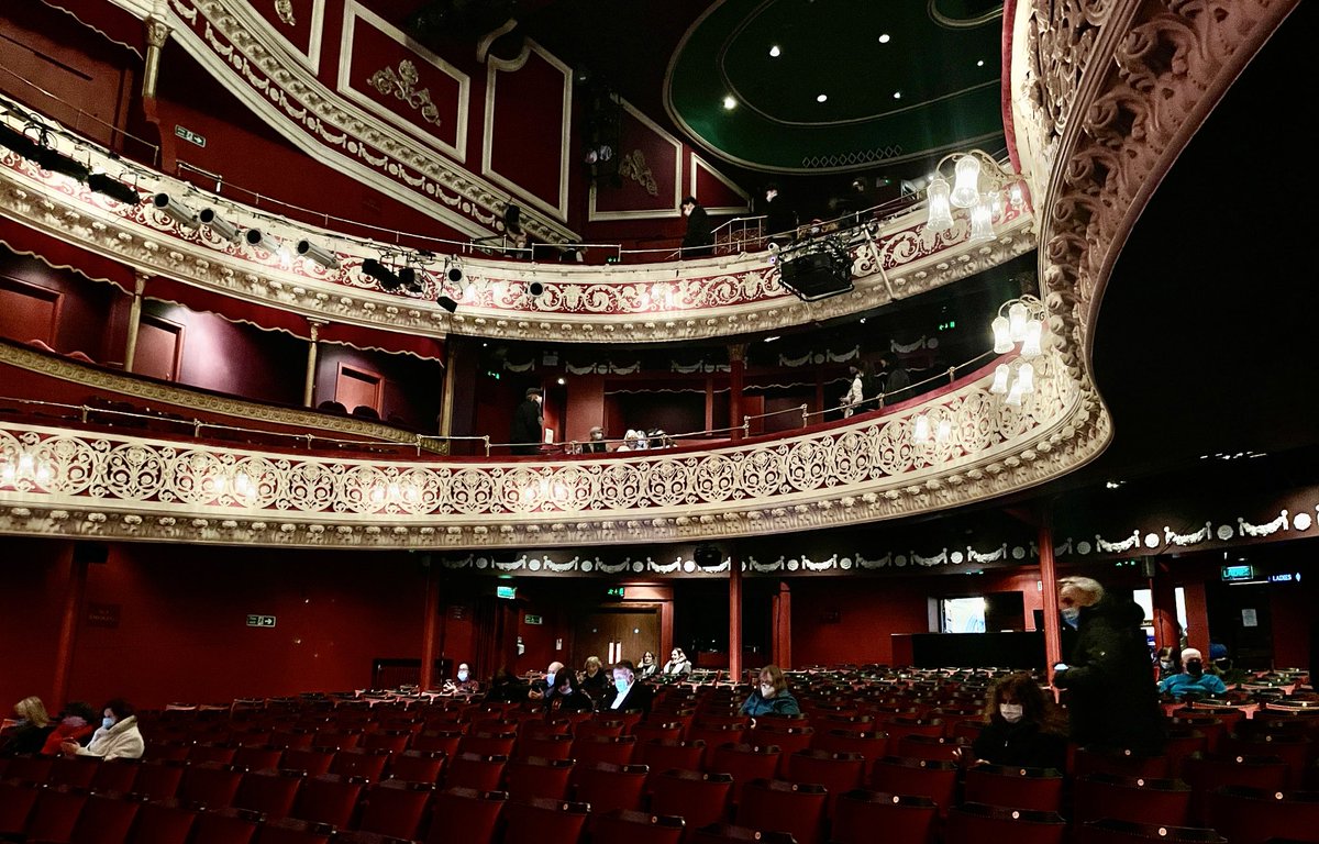SilverRockIre's tweet photo. After a really interesting meeting re a new production for @SilverRockIre great now to be in the @gaiety_theatre in Dublin for the first time in ages for live theatre. #postCovid @LandmarkIreland #lifeafterpandemic #DublinTheatre #WalkingWithGhosts 🎭 https://t.co/LelYvuRcmw