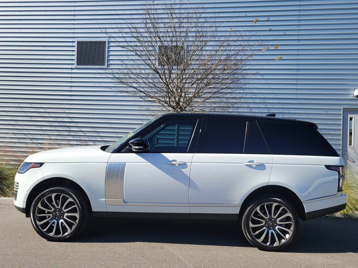JaguarJax's tweet photo. Visit Jaguar #Jacksonville this weekend & test-drive this beautiful & low-mileage #FieldsPreOwned 2018 Land Rover #RangeRover Autobiography, stock #NA468988A. For info & availability call (904) 642-1500 or visit https://t.co/qLamelAsdV https://t.co/y4L6sBXpW5