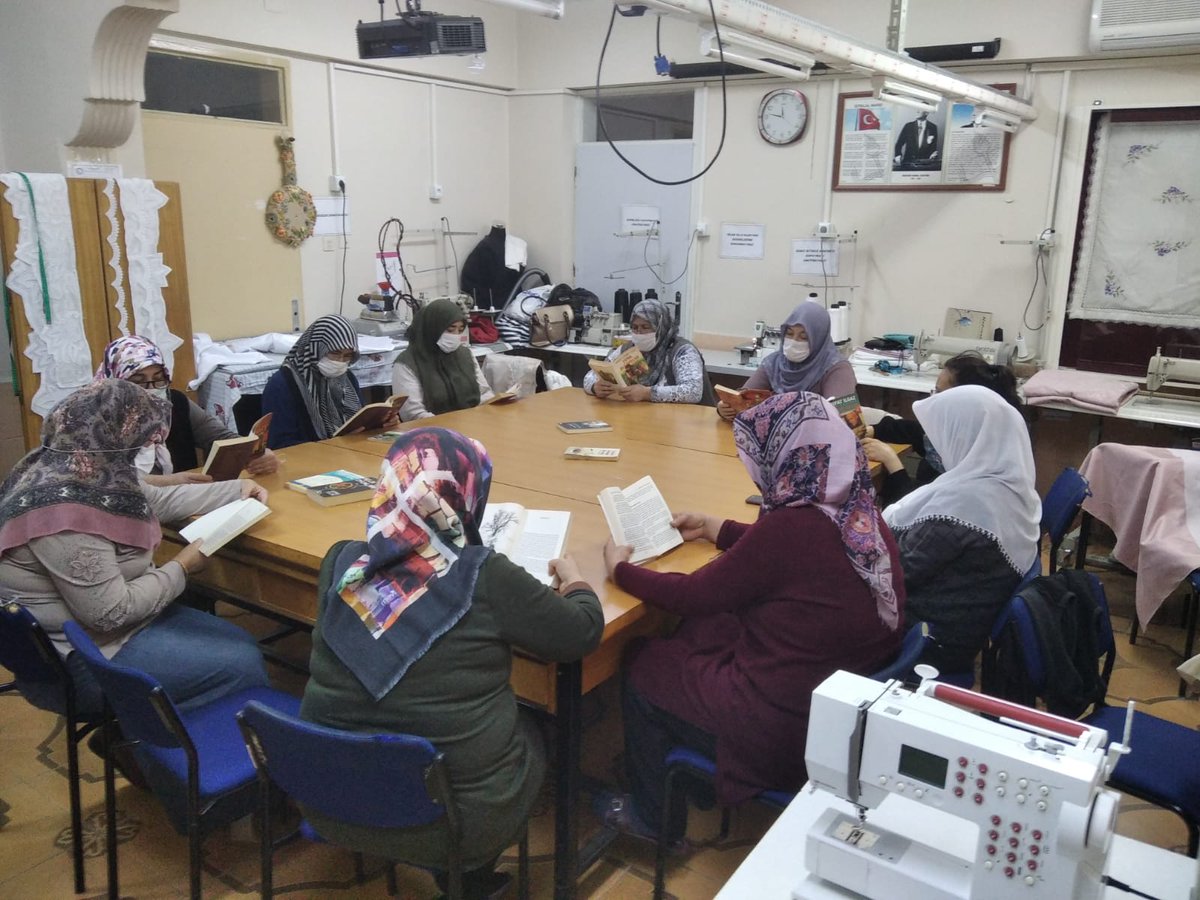 Öğrenmenin 
   yaşı da yok 
       sonu da yok…
Her zaman, 
   Her yerde,   
     #HayatBoyuOkuyoruz 📚

<a href="/sdulger43/">Sabahattin DÜLGER</a> <a href="/yilmaznazif/">Nazif Yılmaz</a> <a href="/tcmeb/">Millî Eğitim Bakanlığı</a> @GaziantepHBO <a href="/Halit__Ates/">Halit ATEŞ</a> <a href="/islahiyemem/">İslahiye İlçe Millî Eğitim Müdürlüğü</a> <a href="/Ayldrm27/">Abdurrahman Yildirim</a> @Enes2436Enes