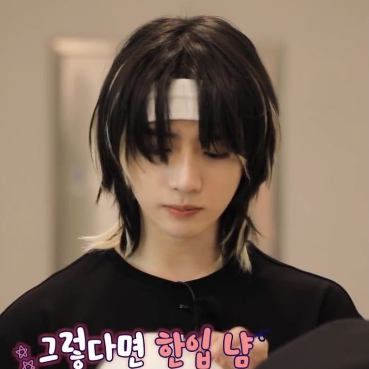 junnieeeyaa's tweet photo. 𓂋 you forgot beomgyu is 180 cm tall ˙𐃷˙

a thread: https://t.co/Nt8Gixan0R
