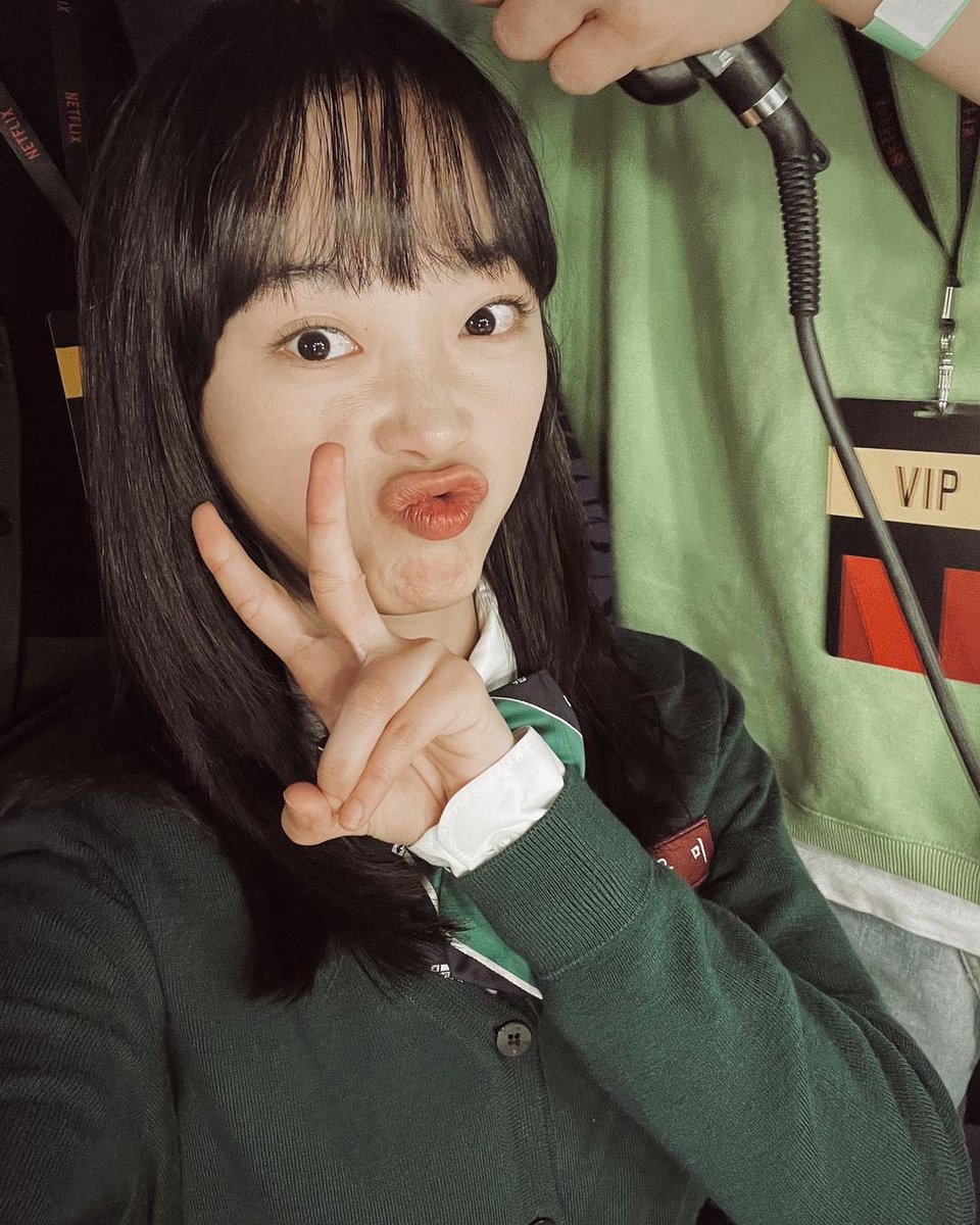 ForLeeyoum262's tweet photo. INSTAGRAM UPDATES 
ㅠ♥
#李瑜美 #이유미 #leeyoumi
#지금우리학교는 #AllofUsAreDead #僵屍校園 #現在我們學校 #배우 https://t.co/QaAV7t78r4