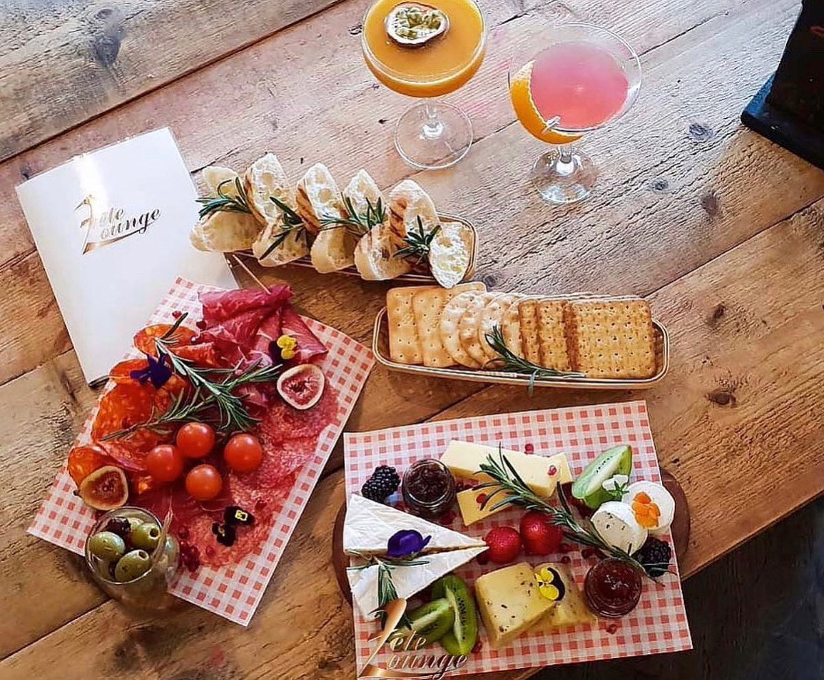 FeteLounge's tweet photo. Friday's at Fete Lounge

Buy a glass of PROSECCO and get another one for half price.

FOUR FOR 50 on sharing platters valid through online booking only. 

Book your table for food and drinks at our website https://t.co/5aMMmblLiV 
.
..
#Upminster #Brentford #Essex #Romford https://t.co/AiPN8rNmeV