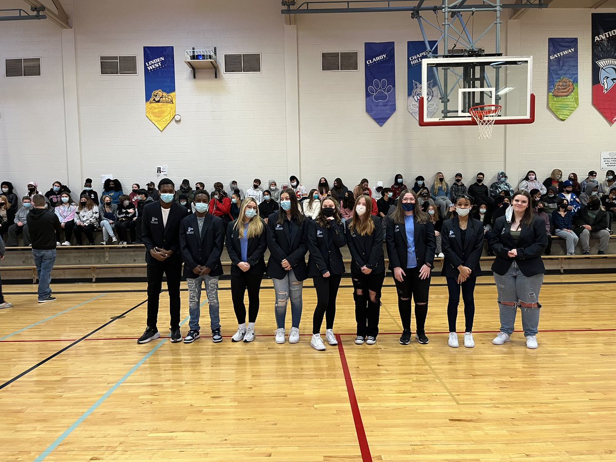 Our Pathway Ambassadors spent the morning talking to the @AntiochMS 8th graders about all the fun that awaits next year! Great panel of current Northmen and great questions from our Future Oakies! #ForTheFamily