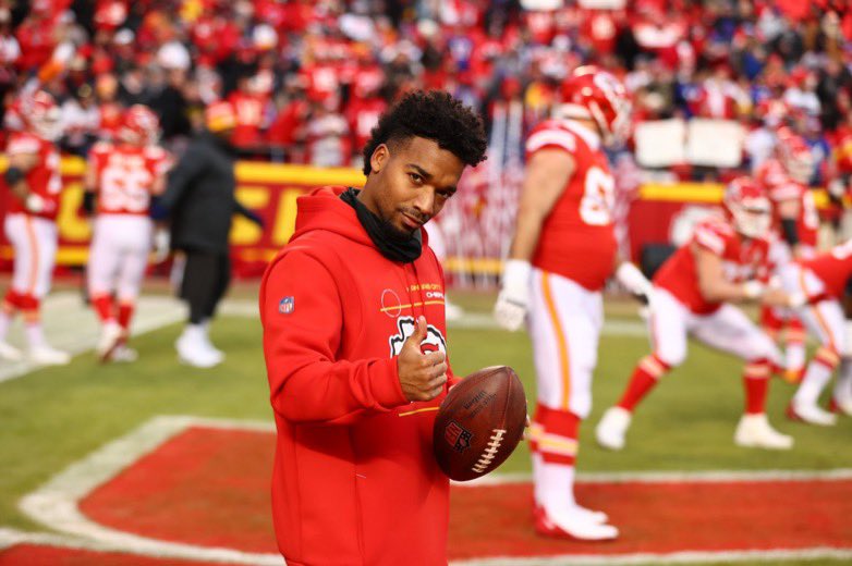emporiastate's tweet photo. Where will your degree take you? #HornetAlum Anthony McGee Jr. (2018) is a Player Personnel Assistant with the @Chiefs, who are playing in their 4th straight AFC Championship this Sunday. #StingersUp and good luck Anthony! https://t.co/rfQ2FplTgj