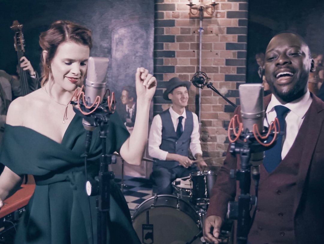 8RAY Group tweet media