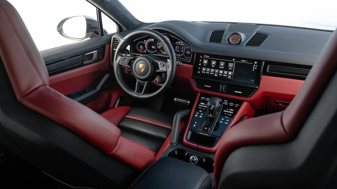 PorscheSCV's tweet photo. The 2022 Porsche Cayenne Turbo GT...

631 hp, Big Brakes, and a figure 8 g force rating that rivals the top of the Super SUV chain and even some compeititors performance model sedans!

#cayenne #cayenneturbogt #porsche #porschesantaclarita #porschecayenne #supersuv #suv https://t.co/lYQEDzyRKN