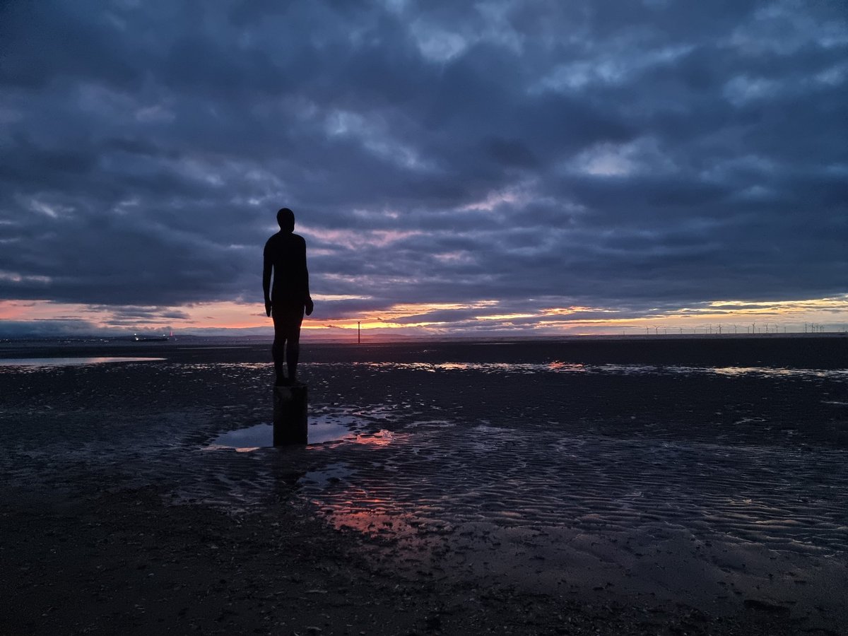 Rounding off the week with a #CrosbyBeach sunset in the company of @janegarvey1 &amp; @fifiglover and the latest #Fortunately podcast ... who could ask for anything more?
