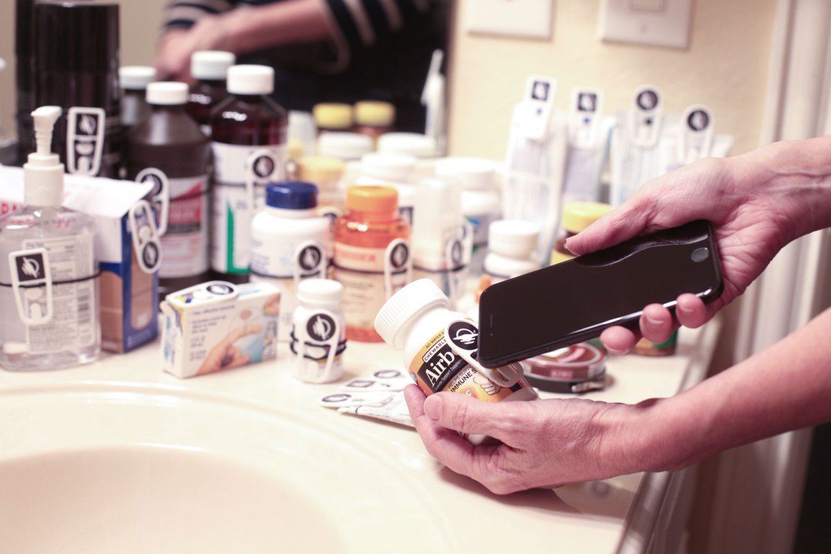WayAroundTools's tweet photo. WayTags can help manage your medications! Whether you are juggling OTC or prescription medications, WayTags can help you store important information about them so you can stay healthy!
#WayAround #WayTags #Blind #LowVision #BlindResources #AccessibleTech #MedicationManagement https://t.co/0n2xzjRfnE