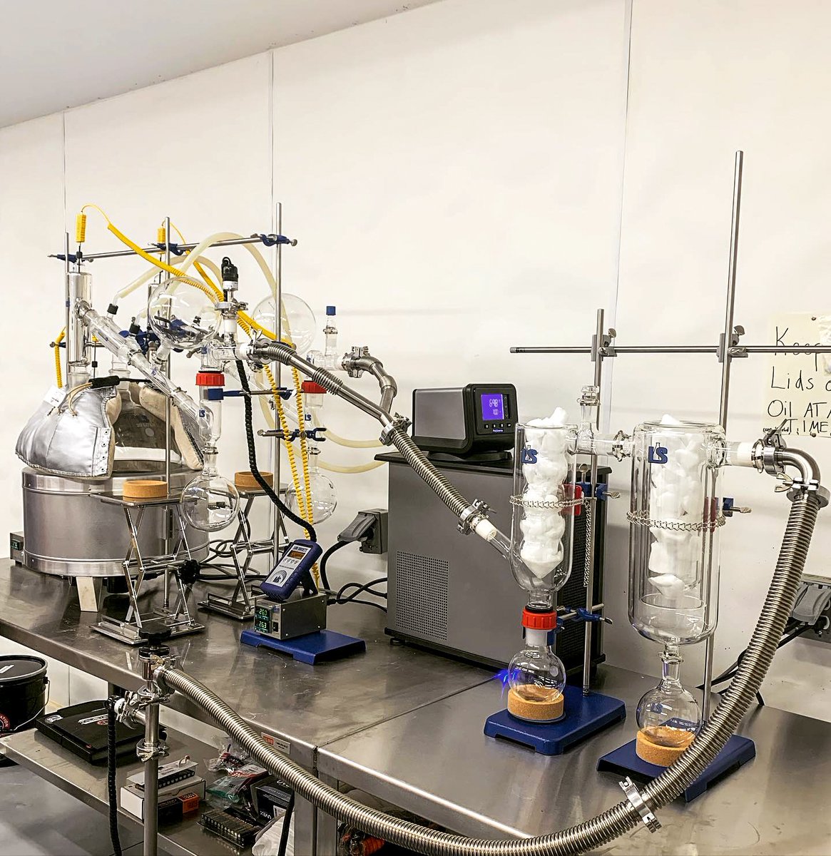 LabSociety's tweet image. Repost from @highelevationlabs

labsociety.com/lab-equipment/…

#shortpathdistillation isolate #fallingfilm #science #moleculardistillation #shortpathkit #wipedfilmevaporator #rotaryevaporator #terpenes #evaporator #closedloop