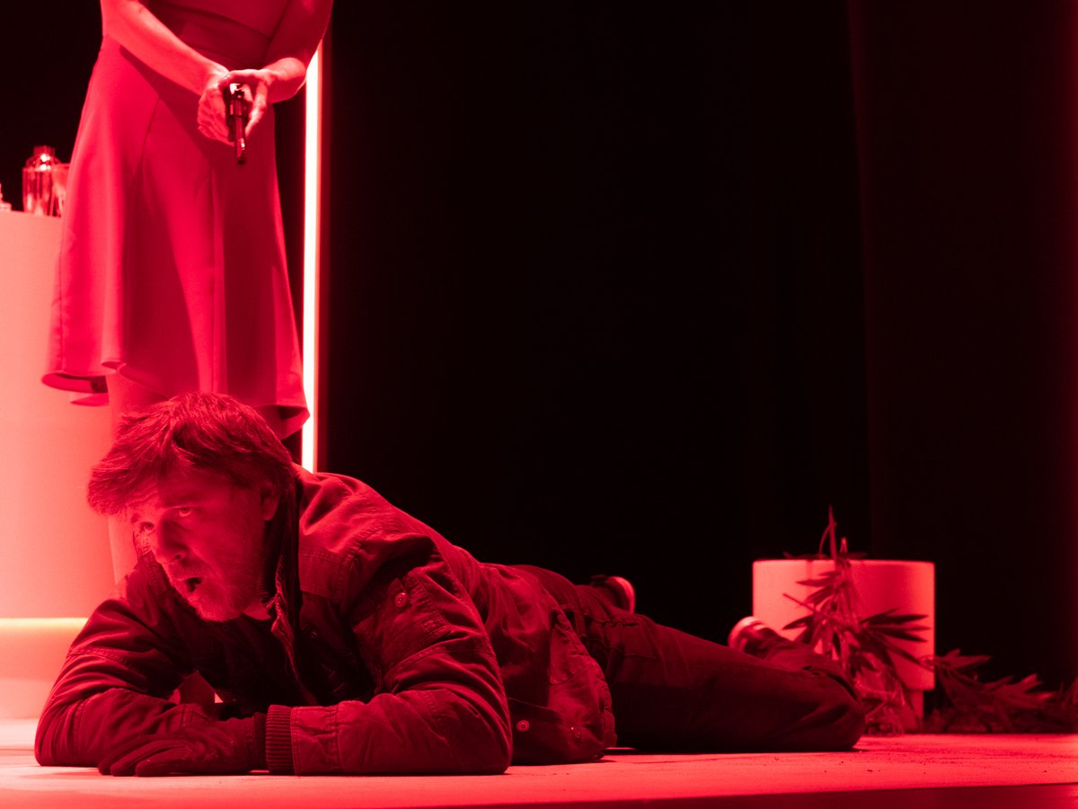 Seguimos con la gira de <a href="/TarantulaTeatro/">allyouwant007</a> Este sábado 29 de Enero en #Alcoi Teatro Calderon, a las 20:00 horas. <a href="/TCalderonAlcoi/">Teatre Calderón</a>
Con <a href="/LaiaAlemany/">Laia Alemany</a> @alx_barahona y servidor. 
Proximos bolos en #Puertollano 12/02
#Salamanca 19/02
#hellin 25/02
#teatro #girateatral  #thrillerteatral