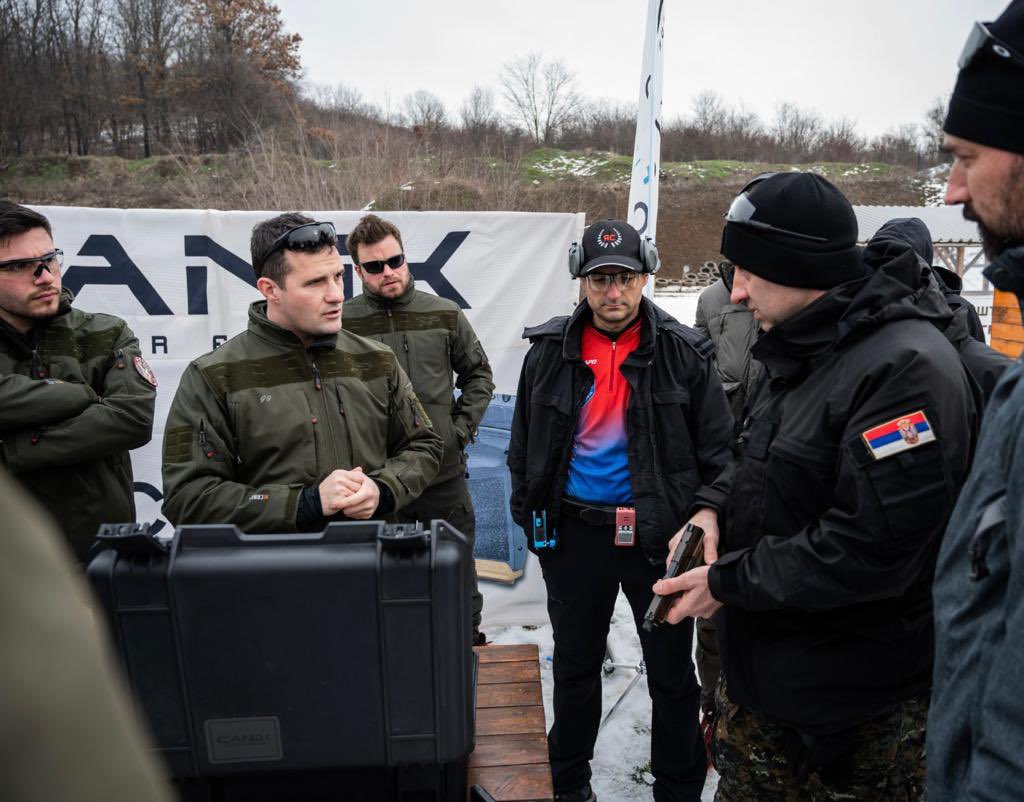 CANiK tim i CANiK Akademija su izvrsili live prezentaciju sa pripadnicima elitnih jedinica u Beogradu, glavnom gradu Srbije. #serbia #canik #belgrad