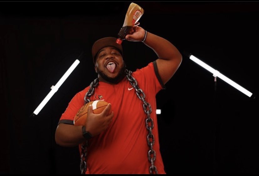 CoachCarmichEAL's tweet photo. BLESSED TO SEE MY 30TH BIRTHDAY!!!

Coaches it would make my birthday even better if you RECRUIT JONESBORO! We have 2022s still available, 2023s that you need to SEE &amp; 2024s that can GO!

Schools are out today so DM me, text me, blow a smoke signal or some! 😂 https://t.co/KHG8Sltg7u