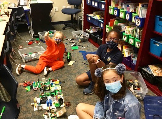 stdavidsschool's tweet image. As we celebrate national #LEGODAY we can’t forget the amazing Ms. Fagan’s Lego Camp! Grab your friends and LEGO check out all the summer camp 2022 opportunities at St. David’s. Visit stdavidsraleigh.org/campus-life/ca… to learn more! #sdsw