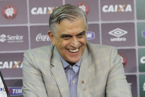 7Rigamonte's tweet photo. Simplesmente + 51 milhões de reais na venda de um jogador que já tinha sido vendido

Silêncio! Trabalha Mário Celso Petraglia, o maior dirigente da história do futebol brasileiro https://t.co/cjYPS3pqb9