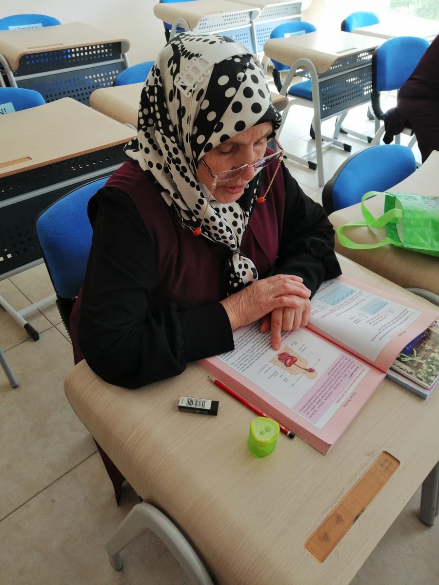 Öğrenmenin 
   yaşı da yok 
       sonu da yok…
Her zaman, 
   Her yerde,   
     #HayatBoyuOkuyoruz 📚

<a href="/sdulger43/">Sabahattin DÜLGER</a> <a href="/yilmaznazif/">Nazif Yılmaz</a> <a href="/tcmeb/">Millî Eğitim Bakanlığı</a> <a href="/EskisehirMem/">Eskişehir İl Milli Eğitim Müdürlüğü</a> <a href="/TepebasiMem/">Tepebaşı İlçe Milli Eğitim Müdürlüğü</a>