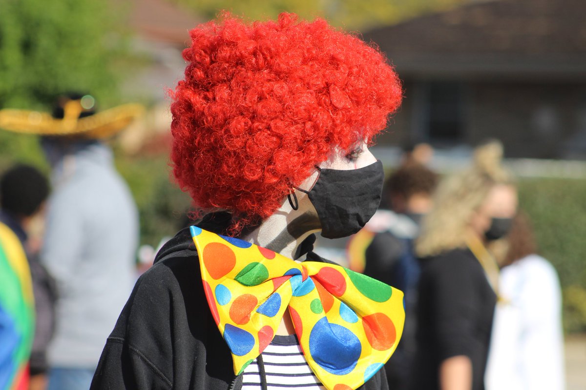 3/
The 20th annual Fun Run "Masked Madness" seem destined to be cancelled. But enhanced safety measures, packaged food, cohorted activities &amp; great weather for the outdoor carnival and run made it all possible for #RebelsareLeaders to donate $5000 to the kidney foundation