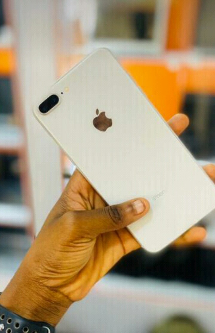 Thobilo's tweet image. New and uk use iphone is available. Interested should contact me on 08067677114