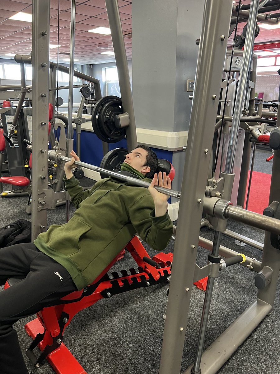 Dylan and Thomas smashing a push workout this morning <a href="/CoreGymOswestry/">CORE GYM OSWESTRY</a>. Excellent to see these pair grow in confidence and strength💪🏽🏋🏽. #socialinteraction #workoutbuddy #gymlife #lifeskills 
@PeterL_Derwen <a href="/DerwenCollege/">Derwen College - Post-16 specialist college</a>