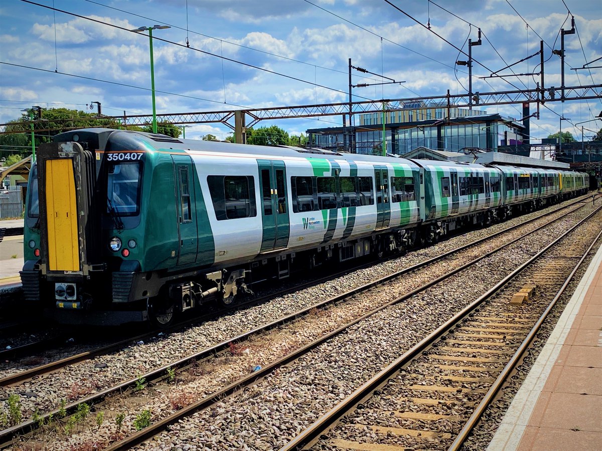 LNRailway's tweet photo. Join our #CustomerPanel online and help implement real changes across the network > https://t.co/vYKa8Oprie
#Feedback #TrainTravel https://t.co/ul1mBn2Fy1