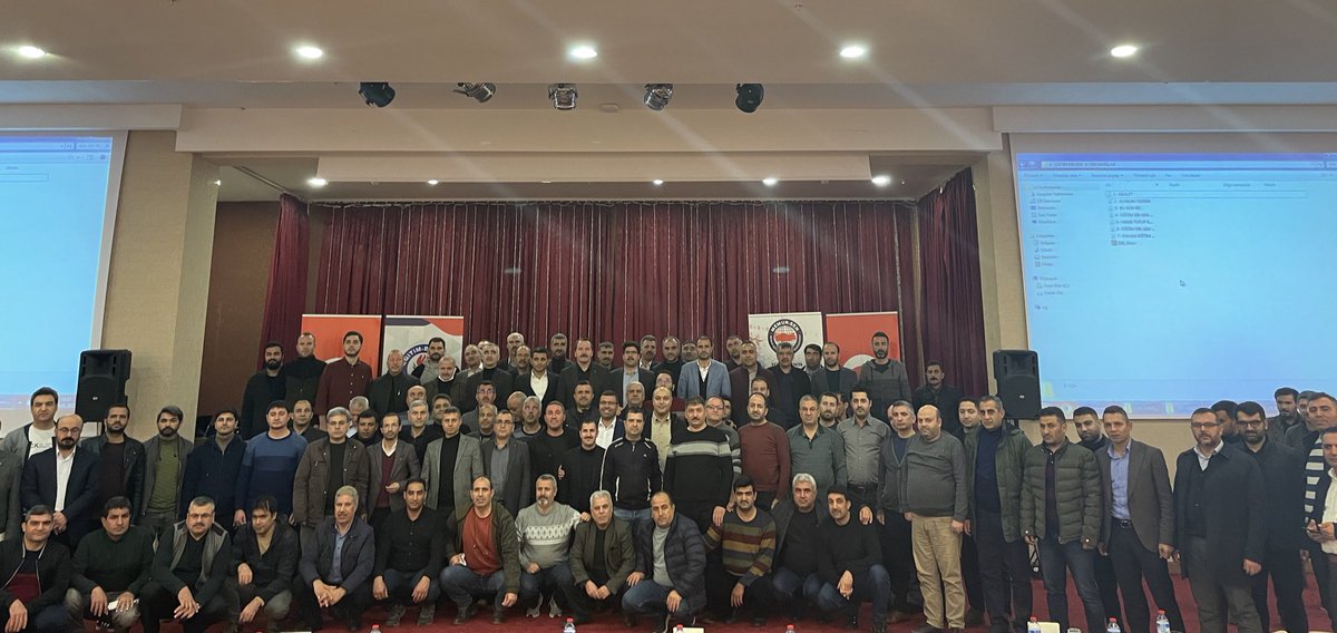 Sahadan gelen sese kulak verileceğini,önemli bir adım olan #ÖğretmenlikMeslekKanunu’na yapılacak eklemelerle memnuniyetin daha da yükseltileceğini düşünüyoruz.

**
Eğitim-Bir-Sen Şanlıurfa Şubemizin Teşkilat Eğitimi Toplantısına katıldık. Başarıları için şubemizi kutluyorum.