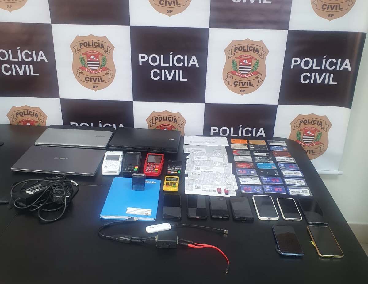 Policia_Civil's tweet photo. Divisão de Crimes Cibernéticos prende seis pessoas durante operação "Entressafra"
https://t.co/4ay8eNcp1g
#delegacia #deic #pcsp #distritopolicial #investigacao https://t.co/3mPOR0jPmW