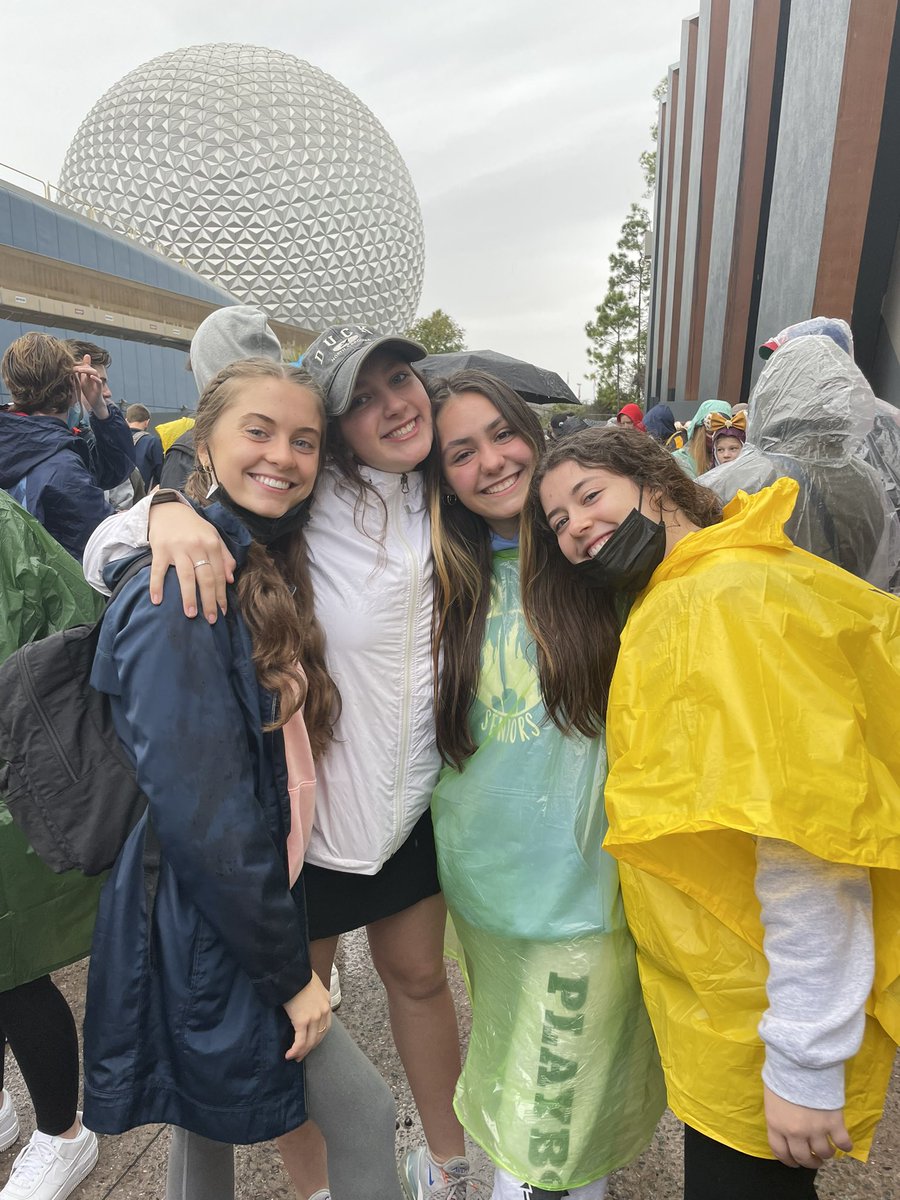 Who else is jealous of 4 of our seniors that got to spend time with Mickey this week at the happiest place on earth? 🙋🏼‍♀️