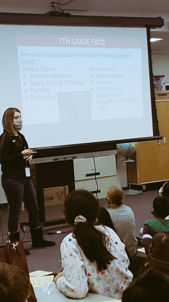 WE__Wolves's tweet image. Our 5th Grade Wolves learning about the Still MS Bulldog way! Thank you @Kimmer_C &amp;amp; team for coming for a visit! @ipsd204