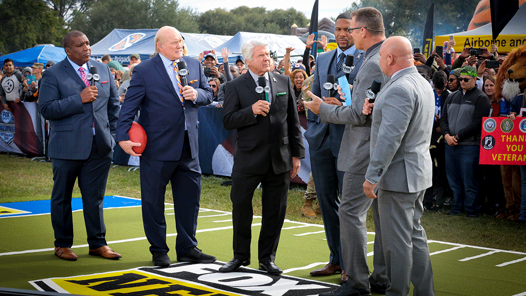 EricssonEnt's tweet photo. NFL fans may not think about the IT ops behind a pre-game show outside the stadium, but we do! Our solution powers @NFLonFOX's #popupnetwork to ensure when an obscure stat is needed, broadcasters have it in their ears. Link has the details. #NFLPlayoffs
https://t.co/NLmSlnxpfK https://t.co/1LjXqWis5G