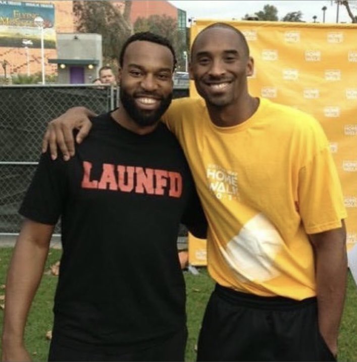 PointGodPod's tweet photo. 🎙 the Kobe Bryant ‘Roses’ episode is out now 🌹
we had some legends of the game, come through and share their all time favorite Kobe stories with @BaronDavis
hear from @therealshammgod, @vanexel31 and more!
#KobeWeek 💜💛🐍
🎧 https://t.co/dybRLWiCjw https://t.co/JEXWLK4qjM