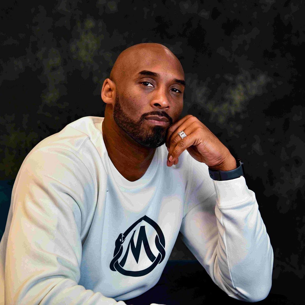 PointGodPod's tweet photo. 🎙 the Kobe Bryant ‘Roses’ episode is out now 🌹
we had some legends of the game, come through and share their all time favorite Kobe stories with @BaronDavis
hear from @therealshammgod, @vanexel31 and more!
#KobeWeek 💜💛🐍
🎧 https://t.co/dybRLWiCjw https://t.co/JEXWLK4qjM